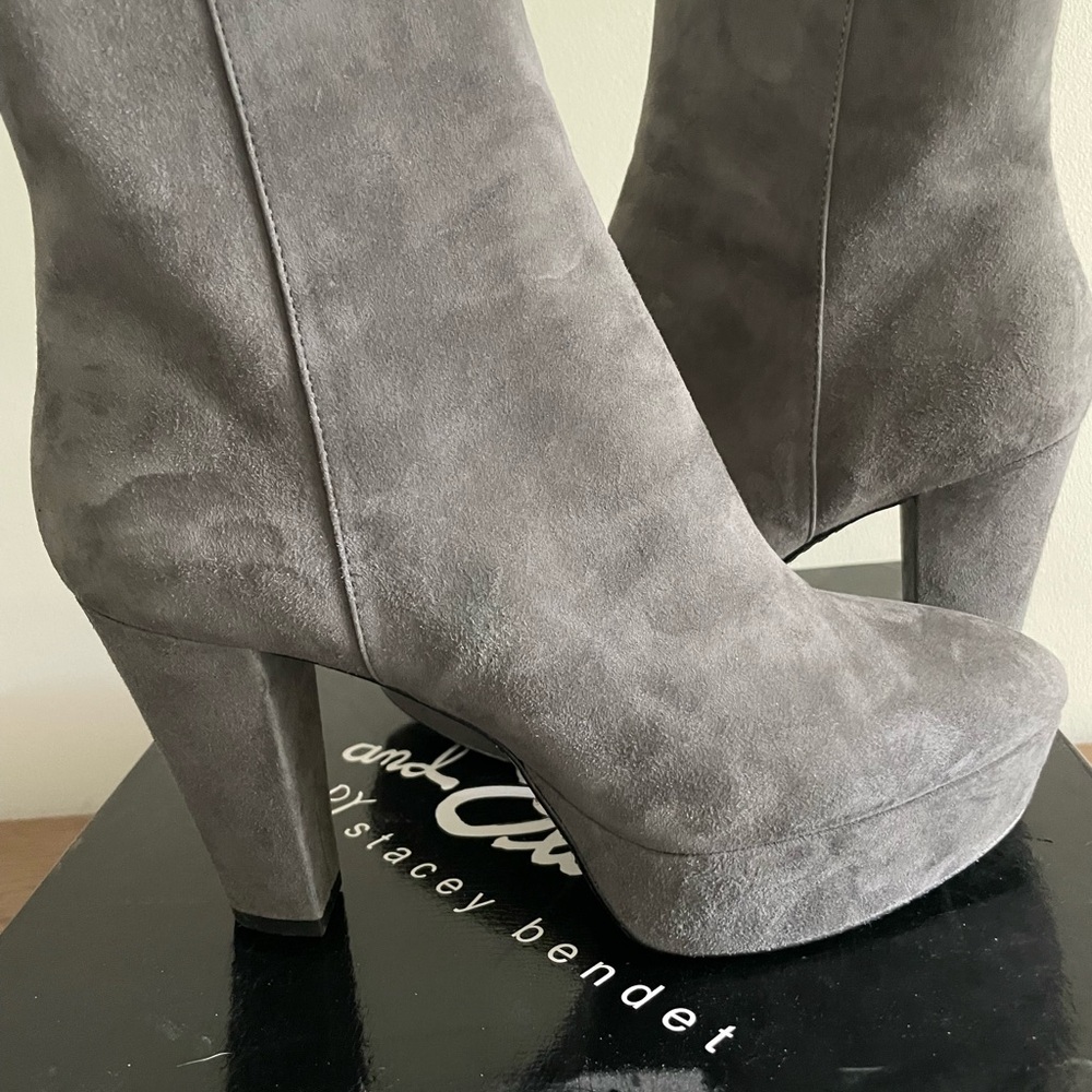 Alice + Olivia Gray Suede Heeled Boots